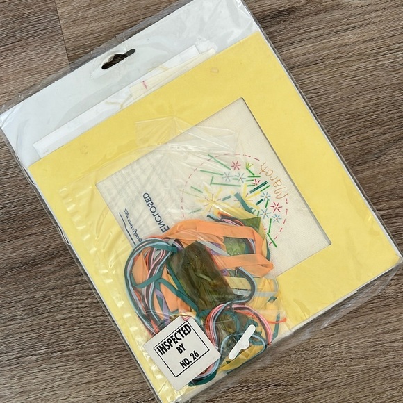 Vintage Bucilla Silk Ribbon Embroidery Kit March Daffodil Flower NOS NIP 90s - Picture 2 of 8